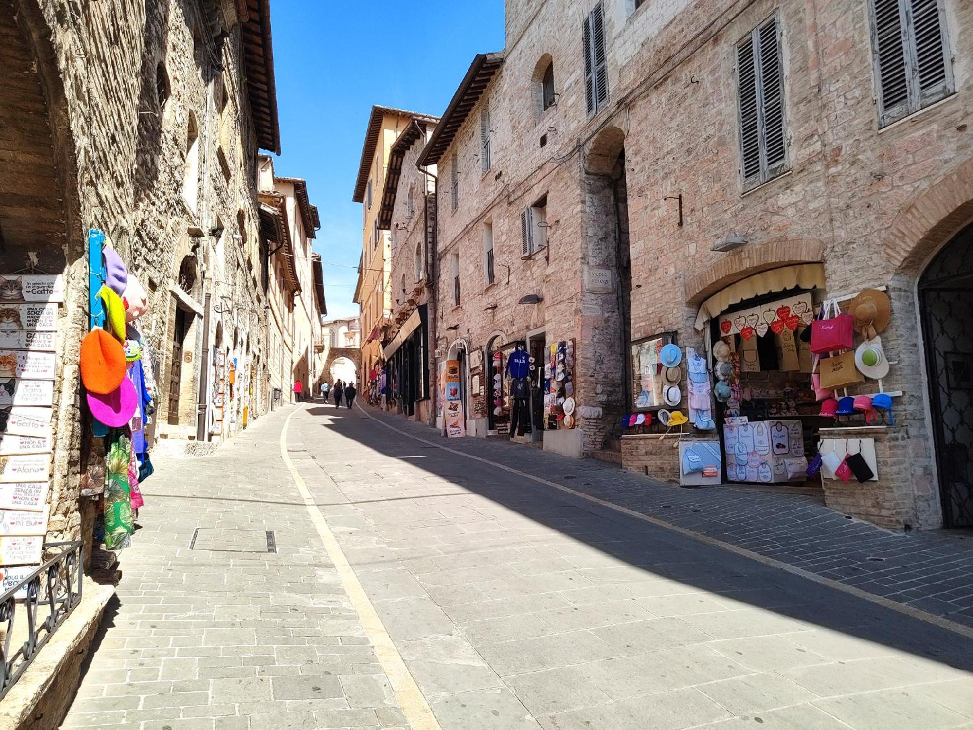 All'Ombra Di San Francesco - Centralissimo - A 110 Mt Dalla Basilica - Myassisisuite, I Dettagli Che Fanno La Differenza Assisi Luaran gambar